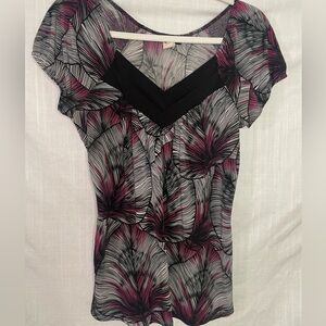 [Perception Concept] pink, white, black, fan leaf pattered blouse size medium